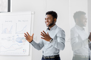 Research Communication (Self-paced) COM700en